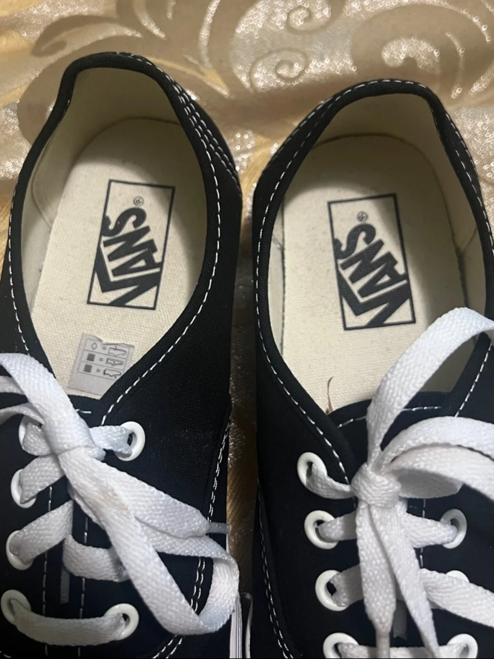 Vans Authentic Black White Canvas Low Top Sneakers Men 6 /Women 7.5